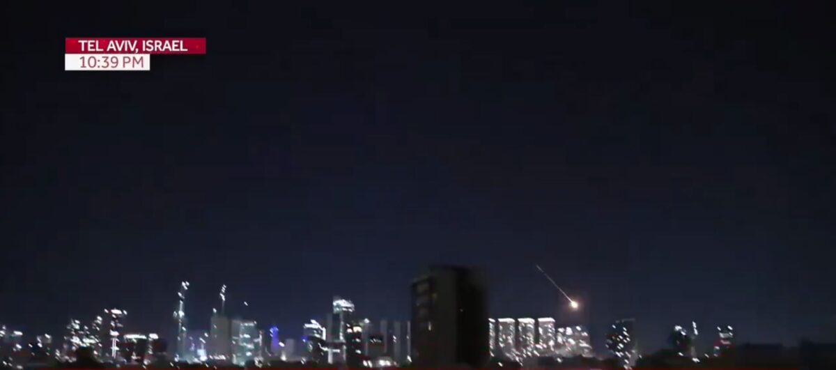 Πύραυλος χτύπησε το Τελ Αβίβ κατά τη διάρκεια ζωντανής μετάδοσης του NBC
