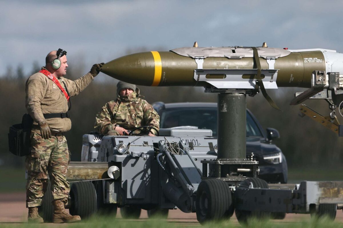 Αμερικανικός στρατός: Έχουμε καταστρέψει πάνω από 8.000 στόχους και 130 στρατιωτικά σκάφη του Ιράν
