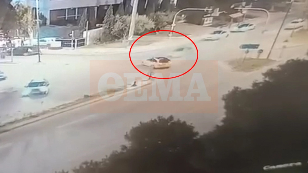 Σοκαριστικό βίντεο από το θανατηφόρο τροχαίο στη Βούλα, το ΙΧ χτυπά με ιλιγγιώδη ταχύτητα το ταξί της 58χρονης