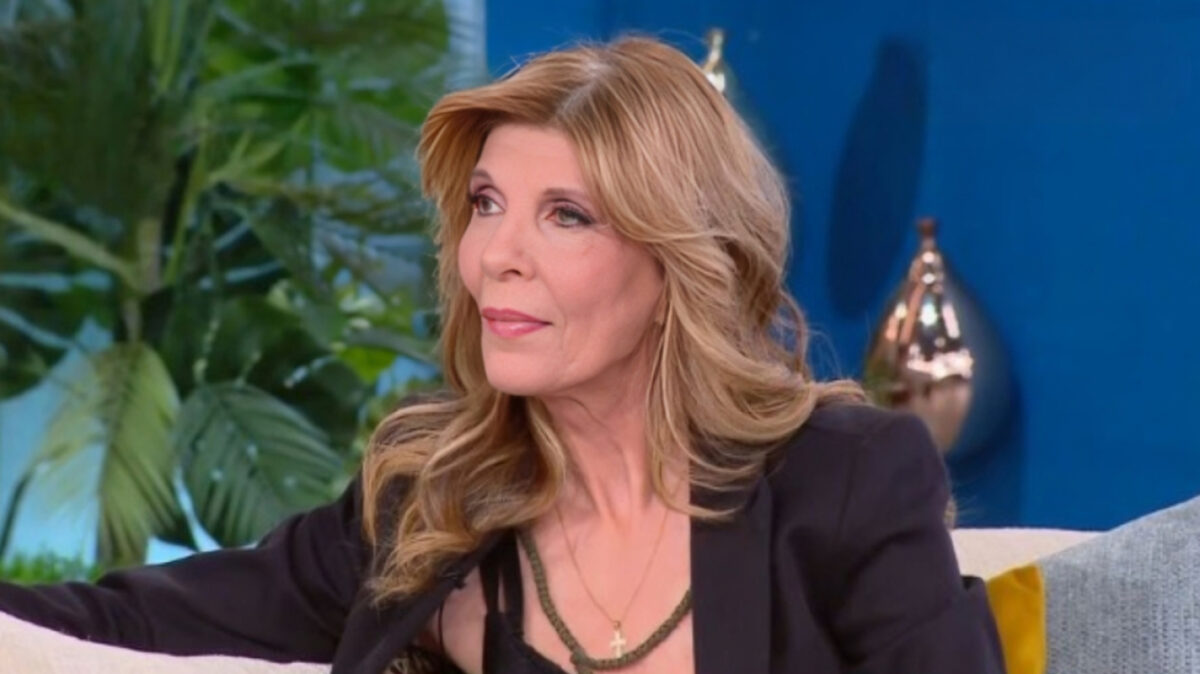 Κατερίνα Στανίση: «Αν βγει το βιβλίο μου τώρα, ξέρω ότι θα στενοχωρηθεί και θα επιβαρυνθεί η υγεία του»