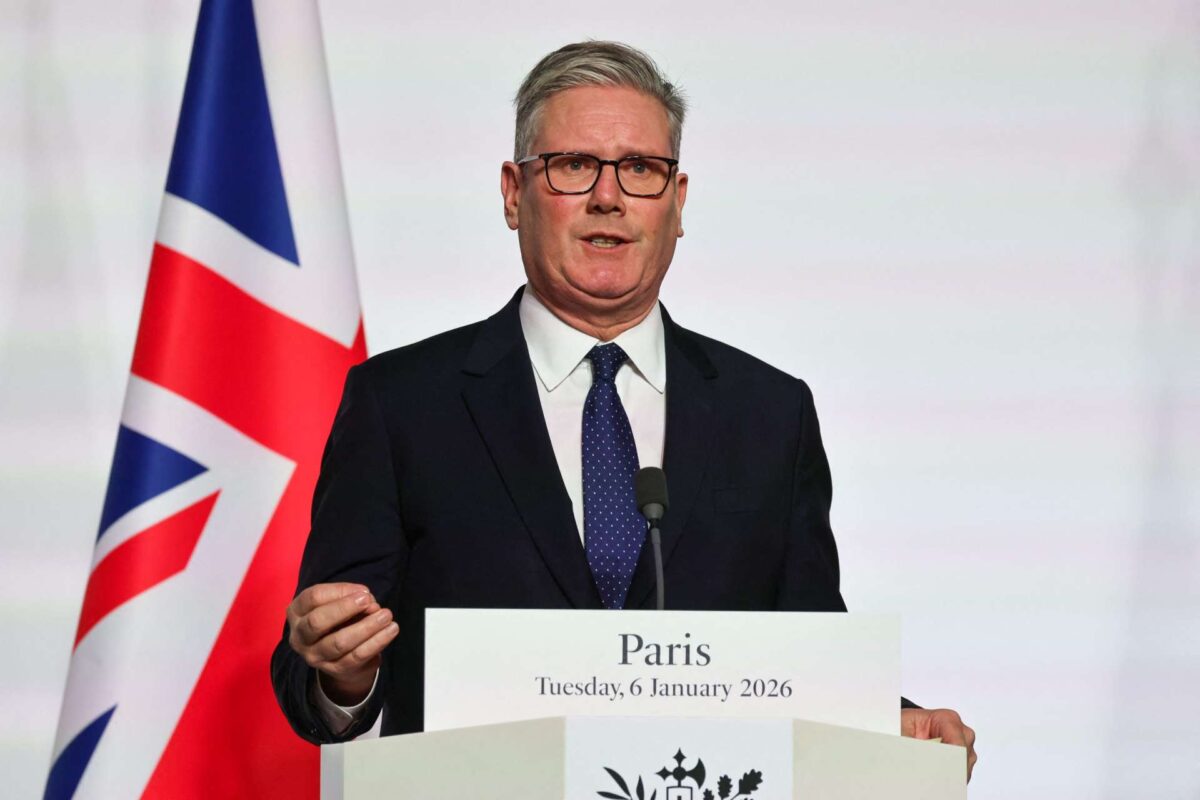 Σύγκρουση Στάρμερ – Τραμπ: Προειδοποιήσεις για «μεγάλο χτύπημα» εν μέσω κλιμάκωσης