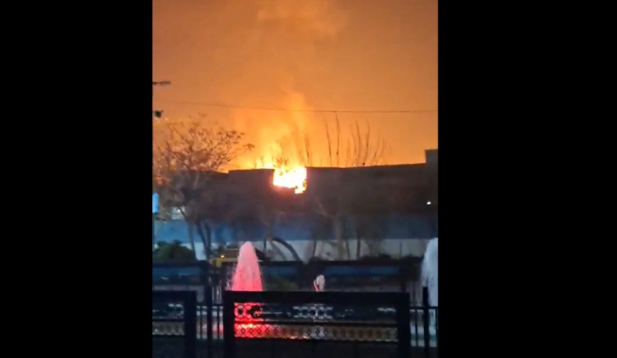 Το Ισραήλ έπληξε δεξαμενές πετρελαίου στην Τεχεράνη