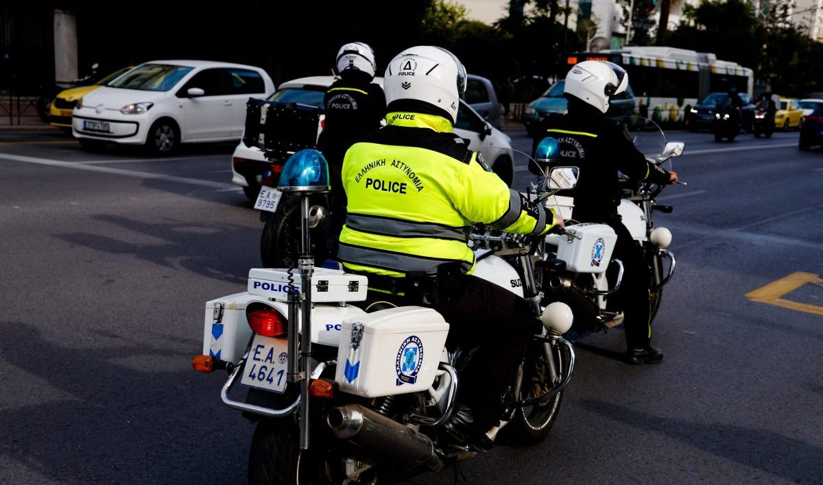 Μενίδι:Νταλίκα παρέσυρε και σκότωσε γυναίκα