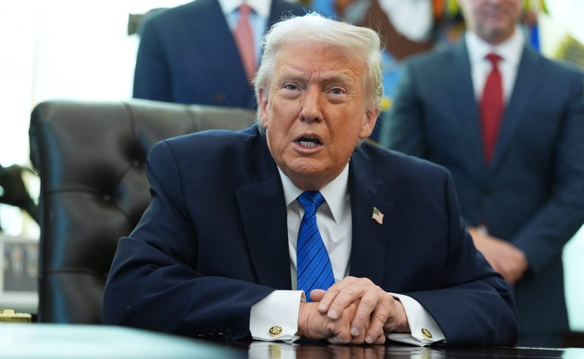 Τραμπ στο POLITICO: «Το Ιράν ξεμένει από κρίσιμο οπλισμό και εκτοξευτές πυραύλων»