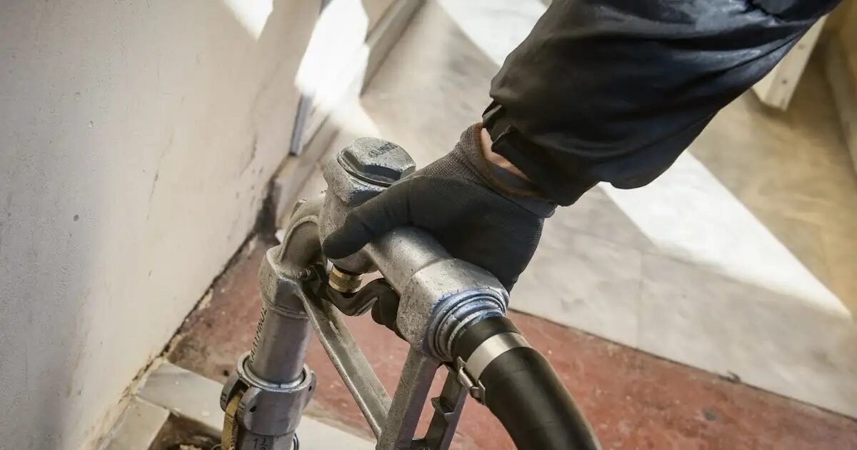 Τα δύο ευρώ στην αντλία ενεργοποιούν νέα fuel pass – Η κόκκινη γραμμή για την κυβέρνηση