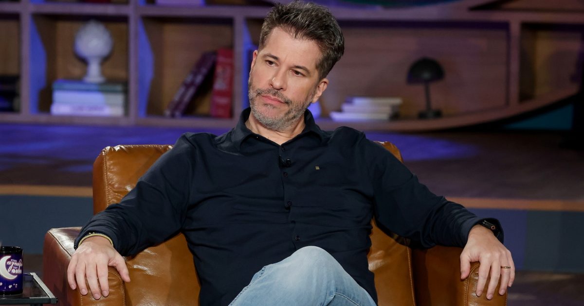 Χάρης Βαρθακούρης: «Ακούγοντας το Ferto του Ακύλα είπα, μέσα μου, πως δεν είναι η χρονιά του αδελφού μου για την Eurovision»