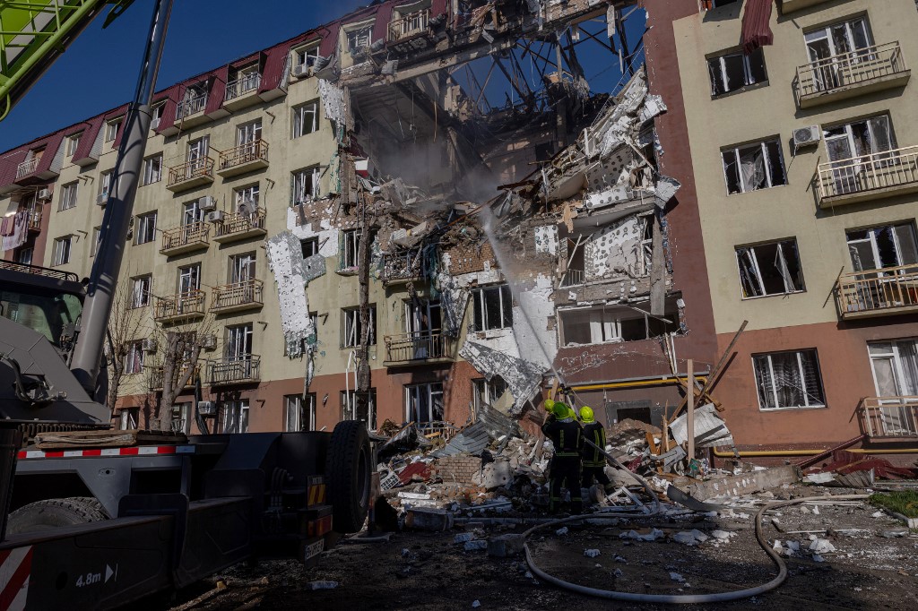 Ουκρανία: Δύο νεκροί ύστερα από ρωσικό πλήγμα στην Οδησσό πριν από την πασχαλινή κατάπαυση πυρός