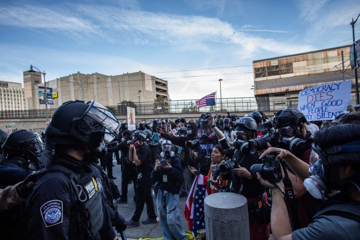 Νέοι κανόνες φρενάρουν τα σχέδια πολλών Αμερικανών για δεύτερο διαβατήριο