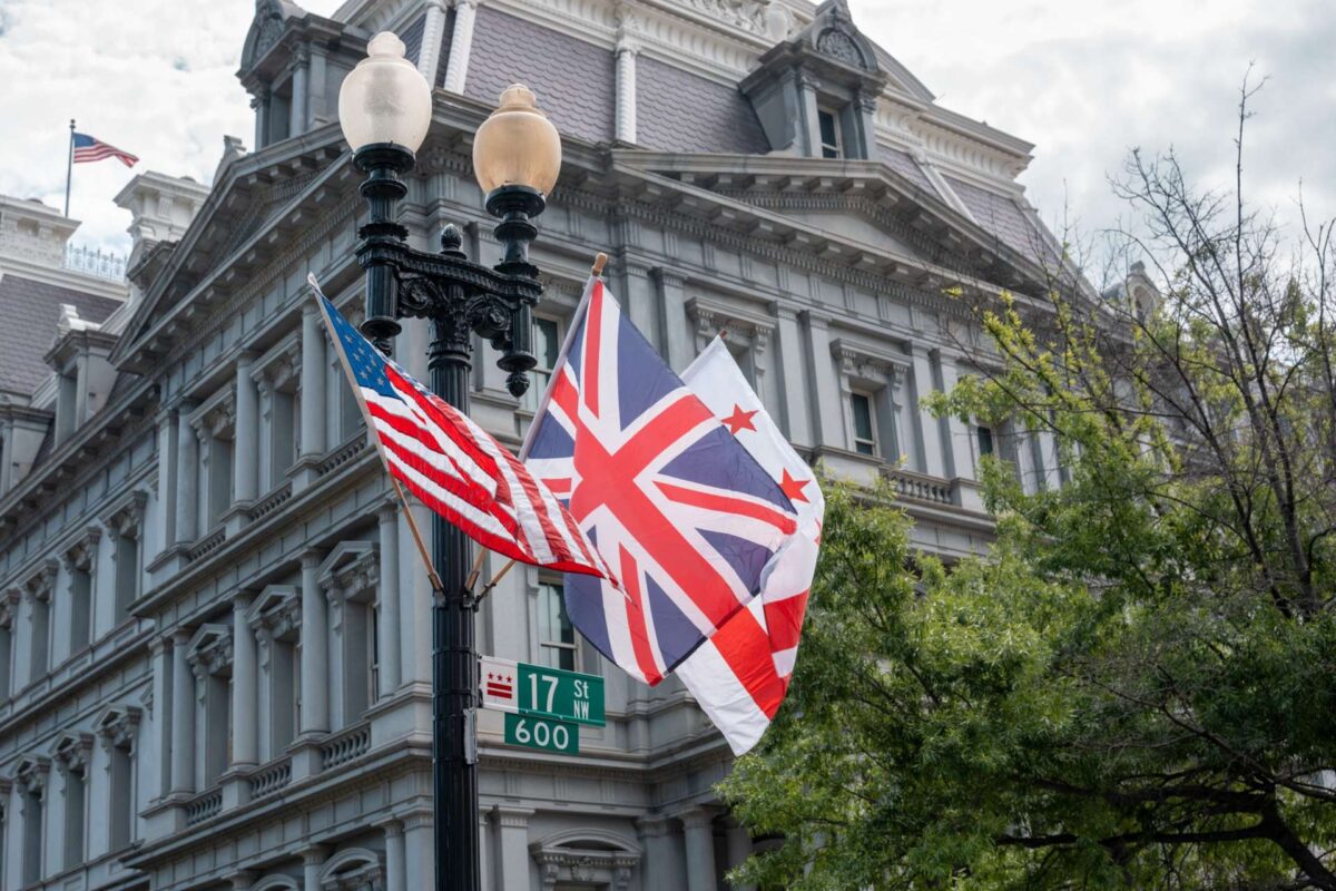 Επίσκεψη Καρόλου στις ΗΠΑ: Οι παγίδες για τον Βρετανό μονάρχη