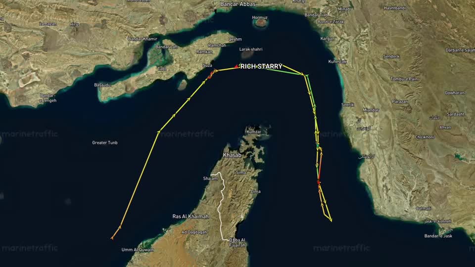 Reuters: Δεν έσπασε το μπλόκο των ΗΠΑ στα Στενά του Ορμούζ το κινεζικό δεξαμενόπλοιο