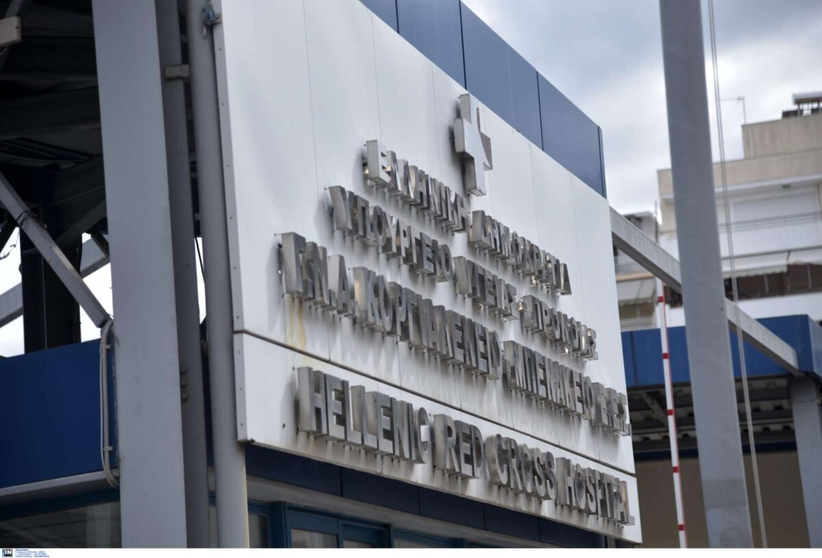 Εξιτήριο για τις 4  γυναίκες που τραυμάτισε ο 89χρονος στο Πρωτοδικείο – Παραμένει νοσηλευόμενος ο υπάλληλος του ΕΦΚΑ