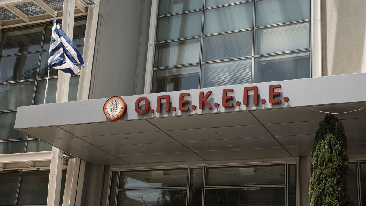 Το τροπάριο της Κασσιανής τη Μεγάλη Τρίτη στη Βουλή 