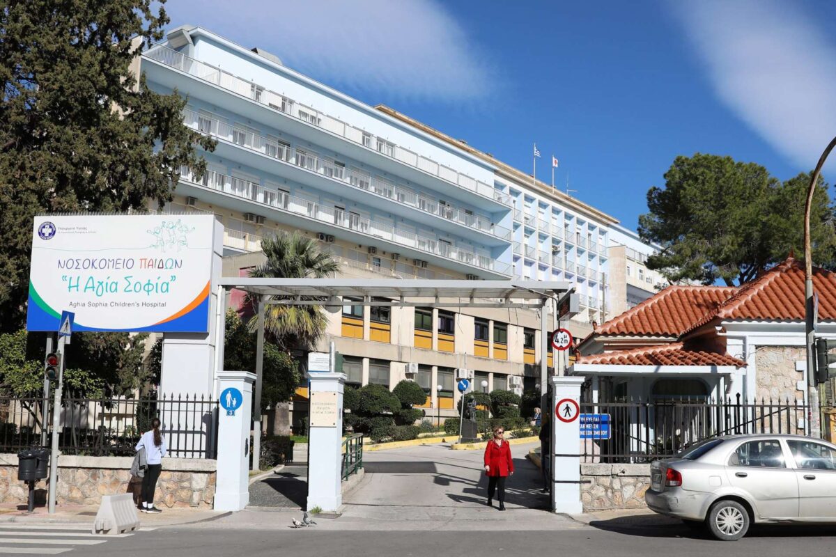 Αποσωληνώθηκε η 2χρονη που δέχθηκε επίθεση από σκύλο στο κεφάλι και το πρόσωπο – Νοσηλεύεται στο «Αγία Σοφία»