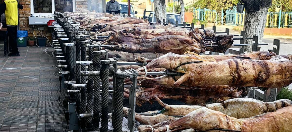 Πάσχα 2026: «Φωτιά» το κόστος για το πασχαλινό τραπέζι – Τι πληρώσαμε για 6, 10 και 15 άτομα