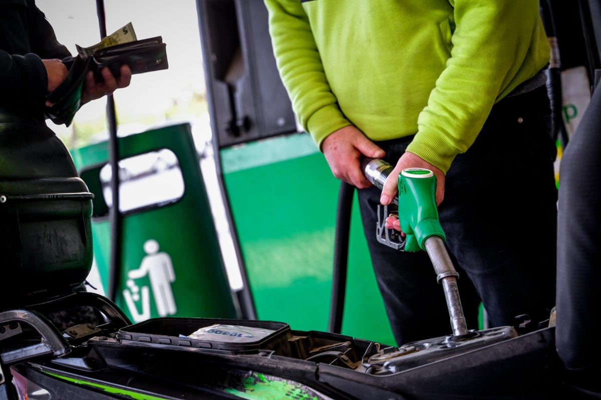 Τη Μ. Δευτέρα ξεκινά το Fuel Pass – Ασπίδα στην ενεργειακή κρίση το «πάγωμα» των σταθερών τιμολογίων ρεύματος