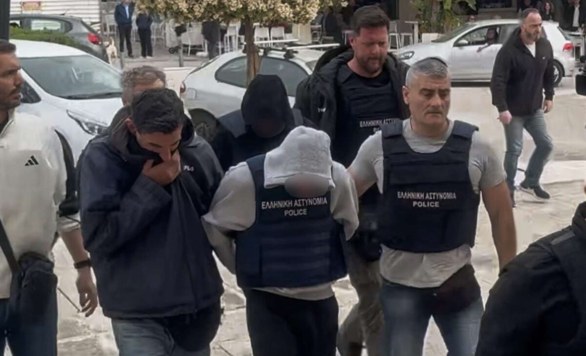 Οργή και θλίψη στην Κεφαλονιά για τον θάνατο της Μυρτώς – Στο μικροσκόπιο των Αρχών ψηφιακά ίχνη, καταθέσεις και ο ρόλος του 66χρονου που της έστειλε χρήματα