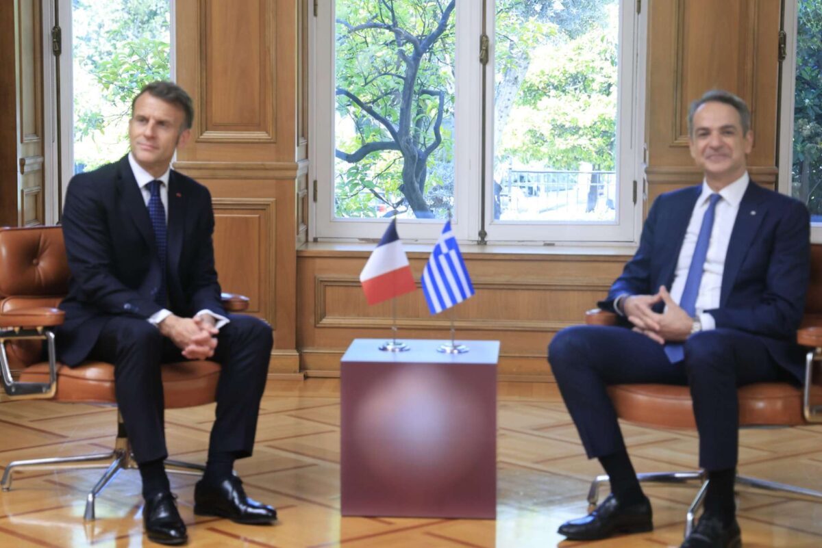 Μητσοτάκης – Μακρόν στο Μέγαρο Μαξίμου: Μακραίωνη φιλία που αποκτά στρατηγικό χαρακτήρα