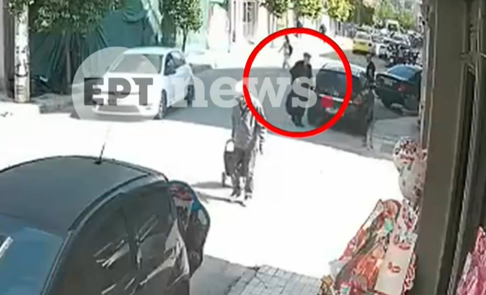 Βίντεο ντοκουμέντο με τον 89χρονο αμέσως μετά την επίθεση στον ΕΦΚΑ – Το χρονικό των επιθέσεων, η διαφυγή του δράστη και η επιχείρηση της ΕΛ.ΑΣ.