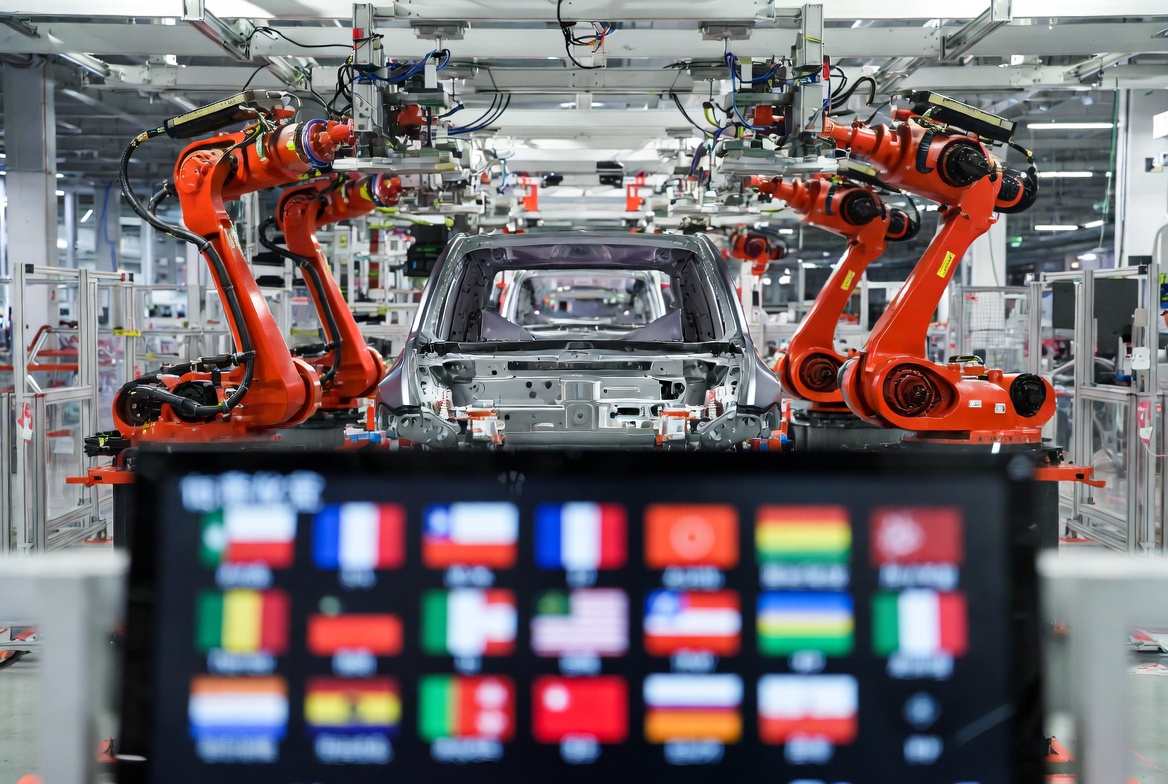 Το τέλος των αναγκαστικών κοινοπραξιών στην Κίνα και η κούρσα των ηλεκτρικών οχημάτων