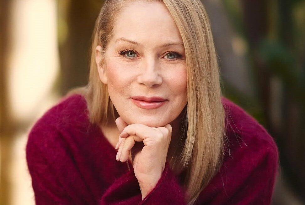 Στο νοσοκομείο η Christina Applegate – Ανησυχία για την κατάσταση της υγείας της