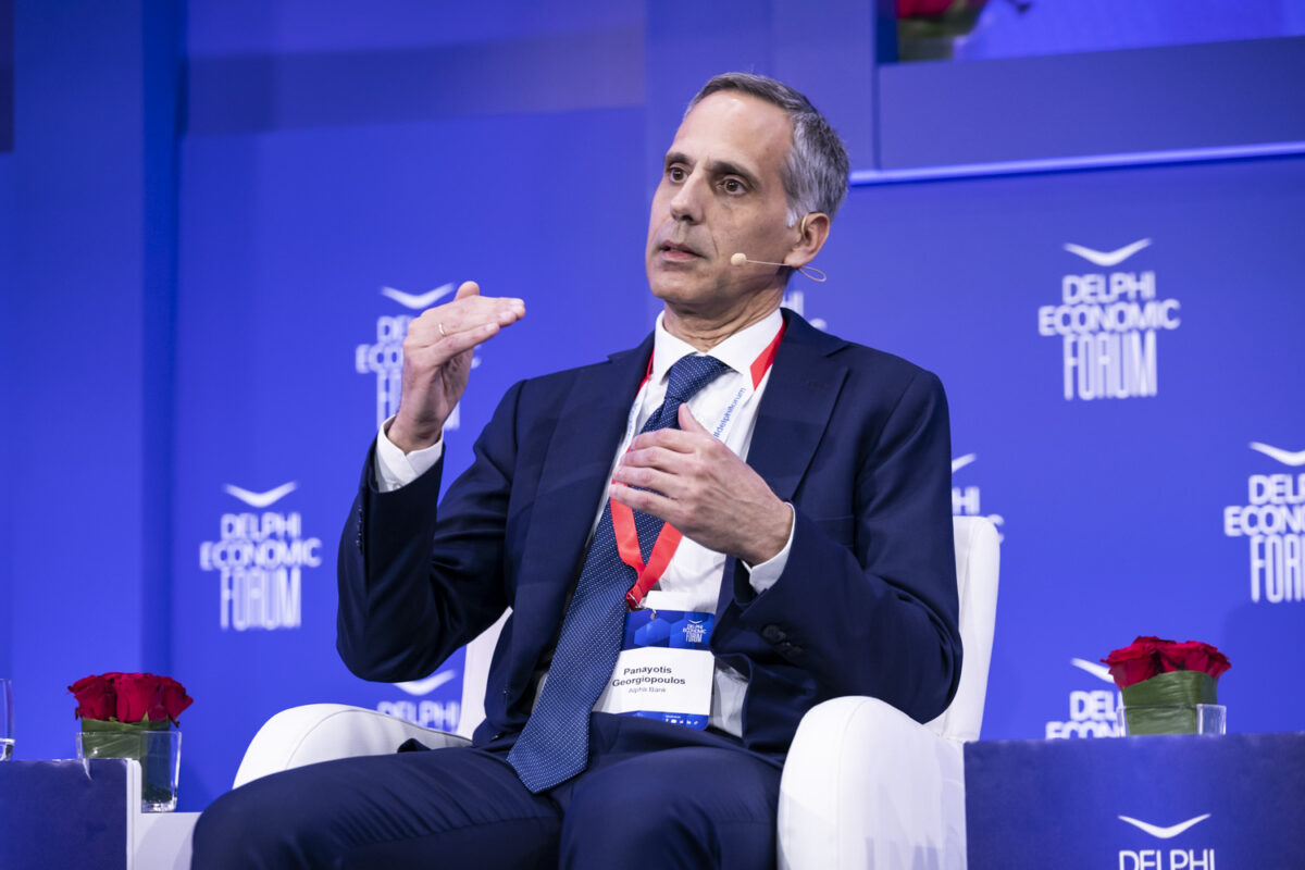 Π. Γεωργιόπουλος (Alpha Bank): Το “στοίχημα της εμπιστοσύνης” και το δημογραφικό που θα αλλάξει το τραπεζικό μοντέλο