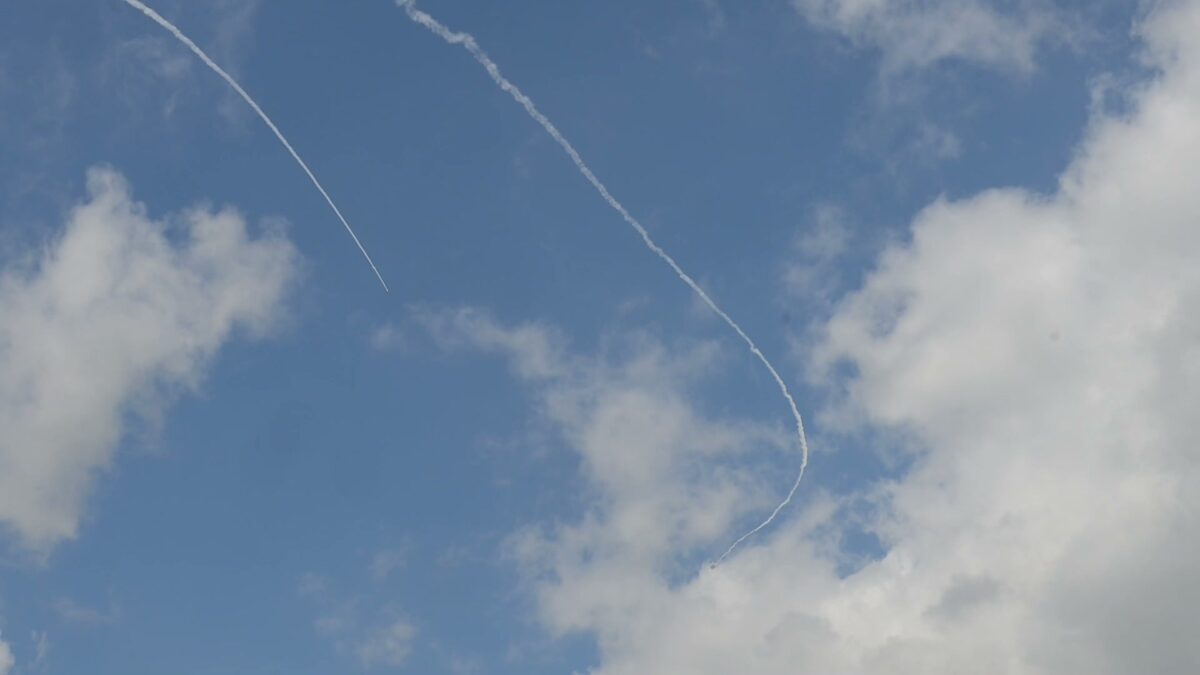 New York Times: Το Ιράν διατηρεί το 70% των προπολεμικών αποθεμάτων όπλων