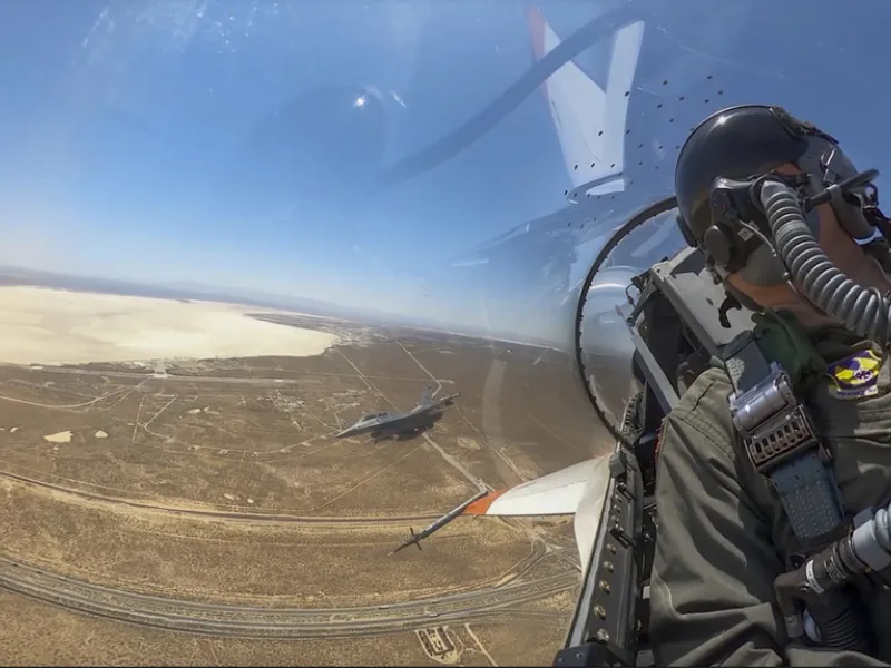 «Σώος» μόνο στα λόγια – Φουντώνουν τα ερωτήματα για την τύχη του Αμερικανού πιλότου στο Ιράν: Μήπως κρύβεται φιάσκο πίσω από τη δήθεν «διάσωση»