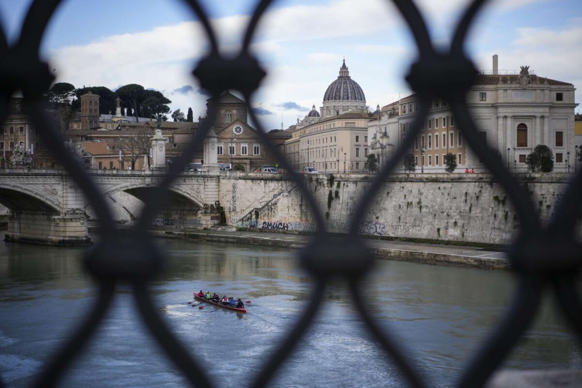 Eurostat: Η Ιταλία οδεύει εκτός διαδικασίας παράβασης – Ο Τζορτζέτι ζητά άμεσες αποφάσεις