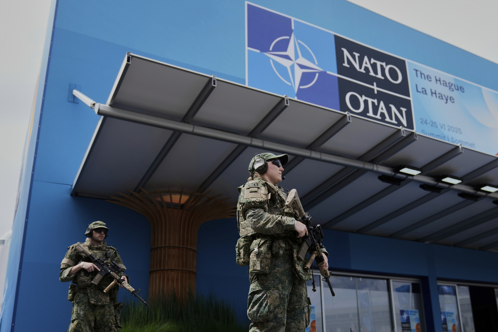 Οι ΗΠΑ απειλούν την Ισπανία με αποπομπή από το ΝΑΤΟ – «Δεν υπάρχει διάταξη για την αποβολή μελών», απαντά η Συμμαχία