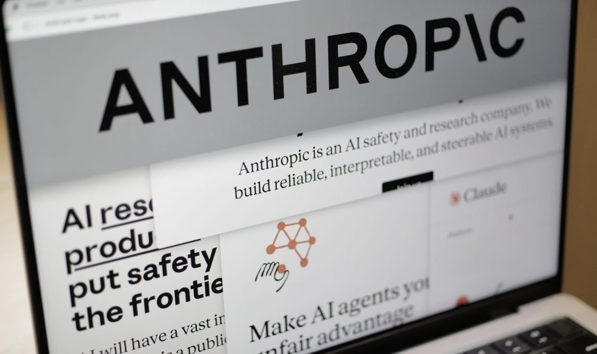 Σε τροχιά ρήξης ΗΠΑ και Anthropic για τον έλεγχο της τεχνητής νοημοσύνης σε απόρρητα προγράμματα