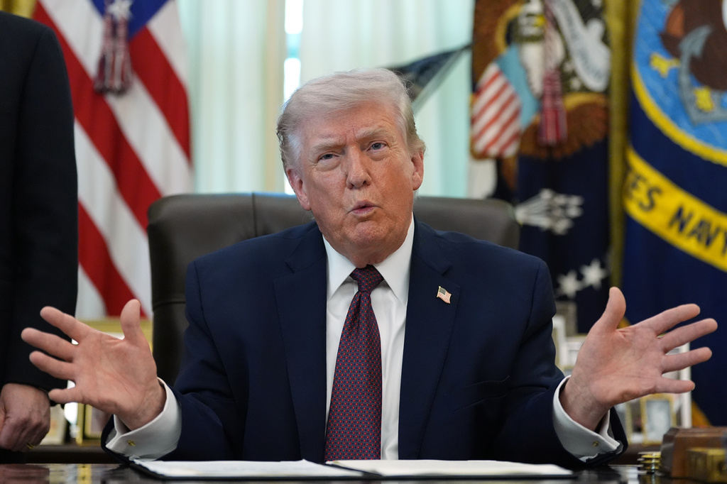 ΗΠΑ: Ξεσηκώθηκαν κατά του Τραμπ οι Δημοκρατικοί – Τον κατηγορούν για  παραλήρημα», «παρανοϊκή στάση» και απουσία σχεδίου