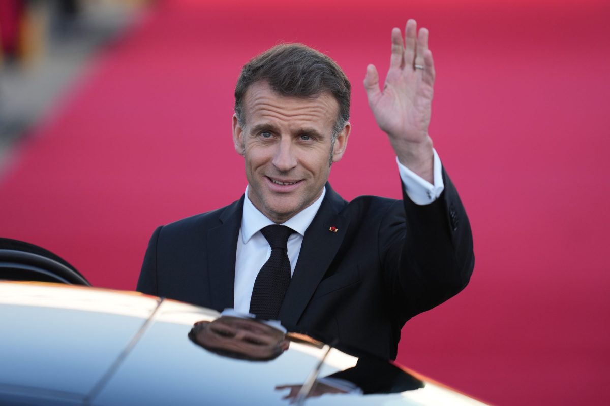 Μακρόν κατά Τραμπ: Δεν αξίζουν απάντησης τα ειρωνικά του σχόλια – Η διεθνής πολιτική δεν είναι σόου, χρειάζεται συνέπεια και σταθερότητα