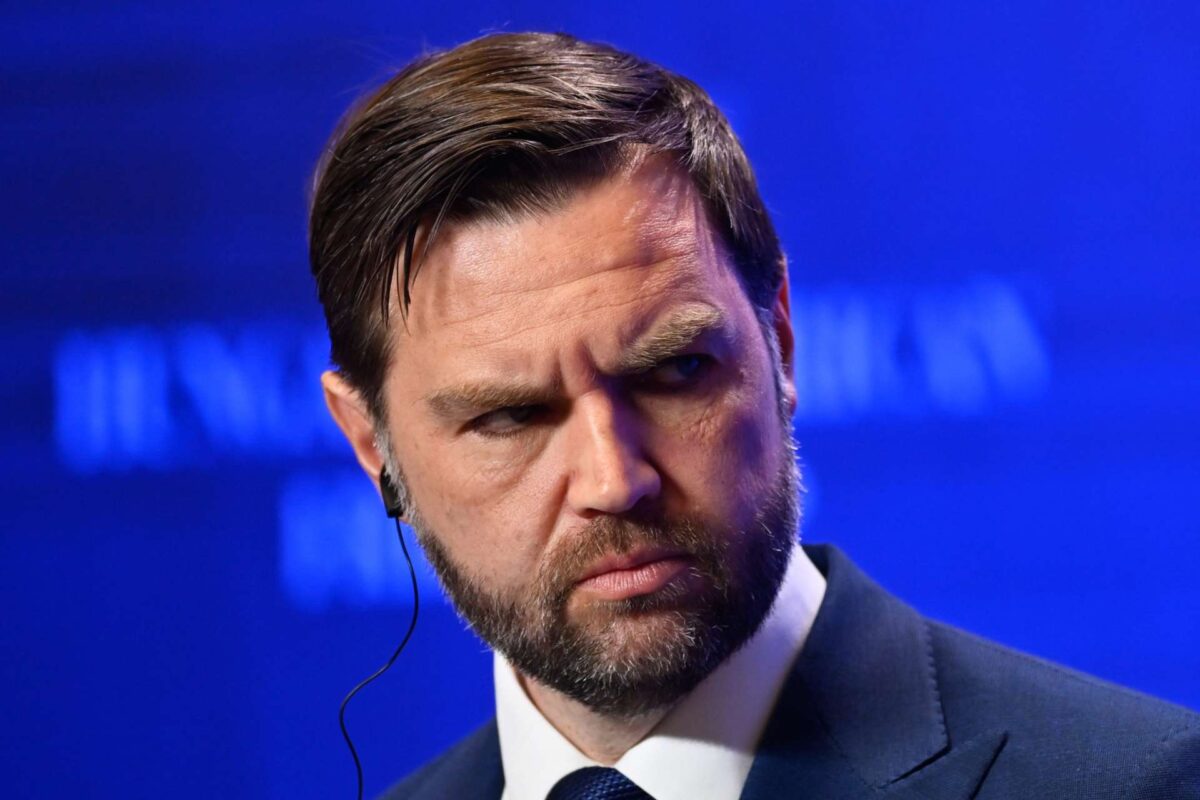 Ο Βανς προειδοποιεί το Ιράν: Έχουμε εργαλεία που ακόμη δεν έχουμε χρησιμοποιήσει