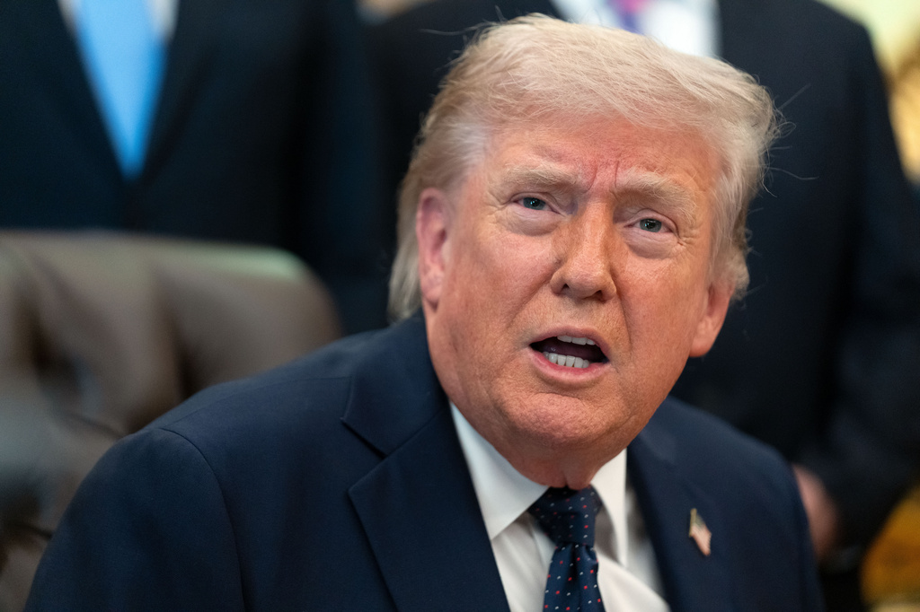 ΗΠΑ: Δικαστής αμφισβητεί τη συνταγματικότητα της προσφυγής του Τραμπ εναντίον της αμερικανικής εφορίας