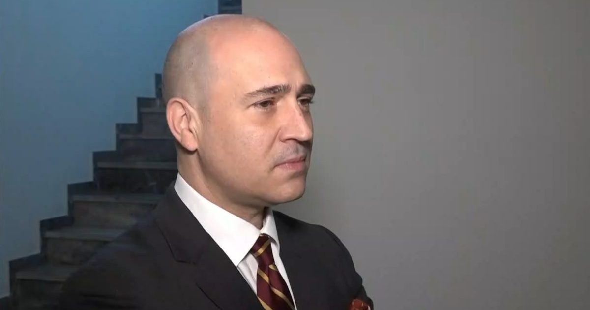 Κωνσταντίνος Μπογδάνος: «Βγάζουμε έναν κανιβαλισμό που μας γυρνάει μπούμερανγκ και κάνουμε κακό στο επάγγελμά μας»