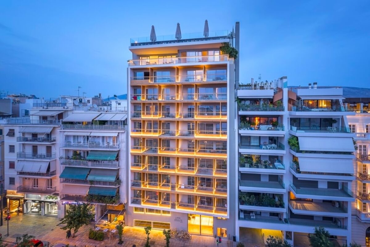 ΣτΕ: Πρόστιμο 10.000 ευρώ στην Αποκεντρωμένη Διοίκηση για τη μη κατεδάφιση των τριών τελευταίων ορόφων ξενοδοχείου στο Μακρυγιάννη