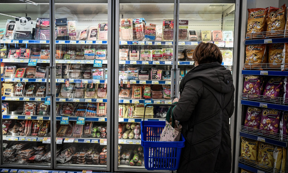 Για «αστυνομικά» μέτρα κατά της αγοράς διαμαρτύρονται βιομήχανοι και λιανέμποροι