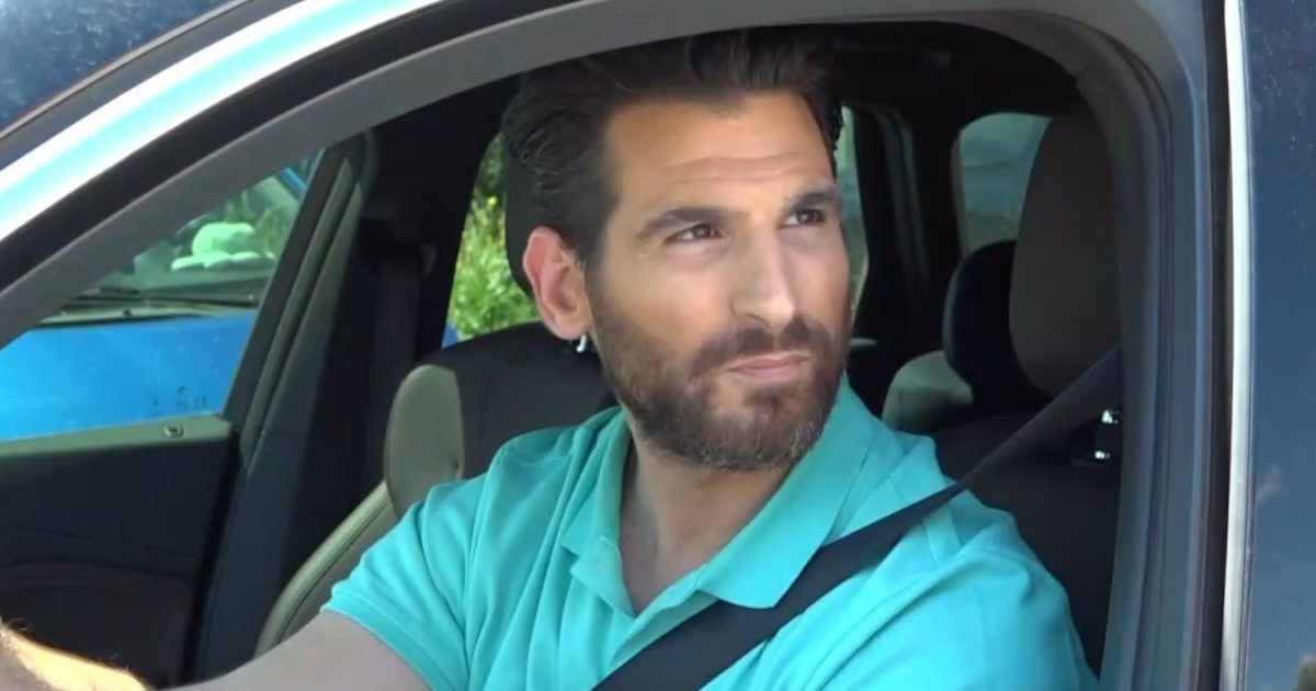 Ετεοκλής Παύλου: «Συζητήσεις με το κανάλι δεν έχουν γίνει – Δεν με ενοχλεί ποτέ το τηλεοπτικό ρεπορτάζ, είτε το κάνω είτε με αφορά»