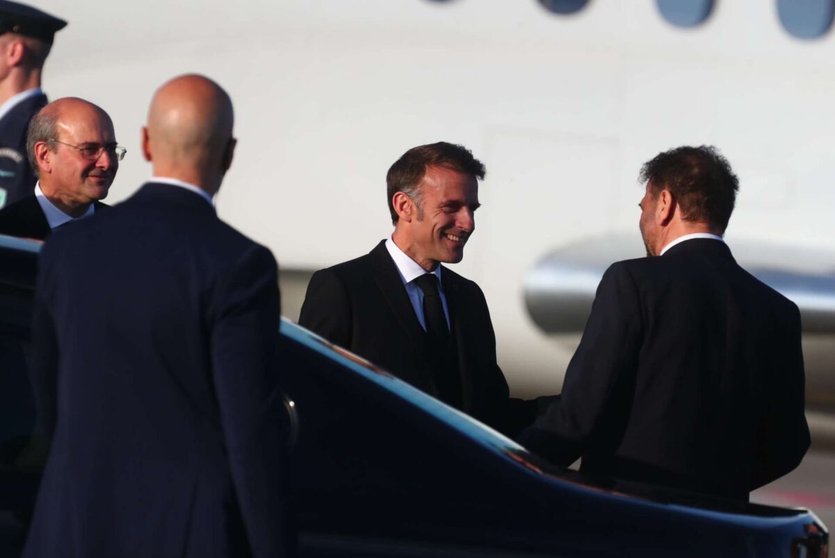 Στην Αθήνα έφτασε ο Εμανουέλ Μακρόν
