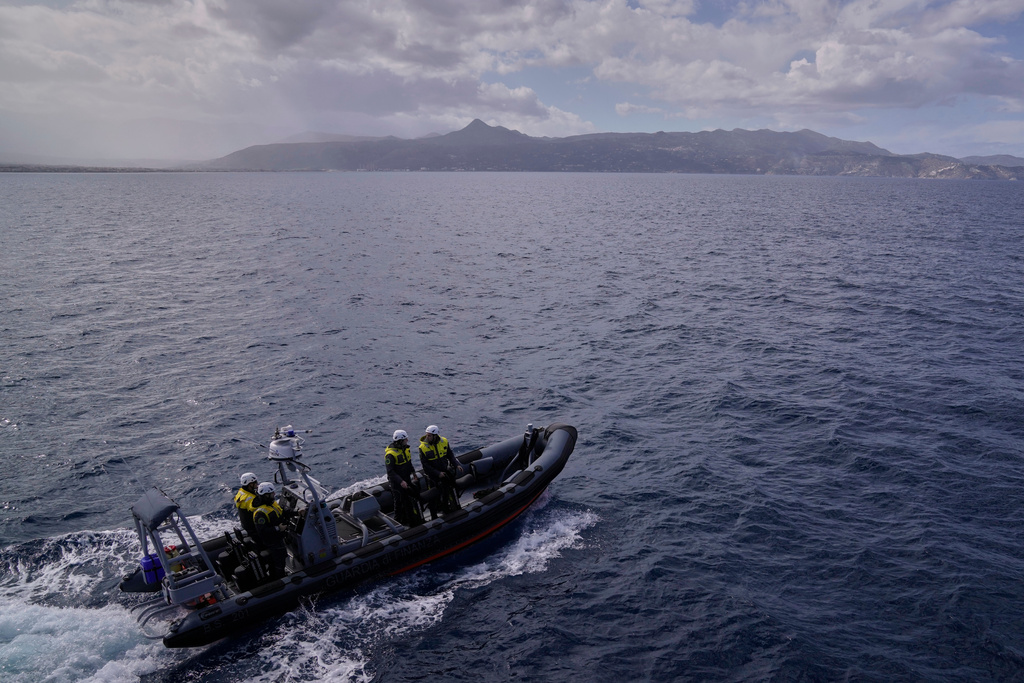 Εντοπισμός και διάσωση παράτυπων μεταναστών – Δύο επιχειρήσεις της Frontex νότια της Κρήτης