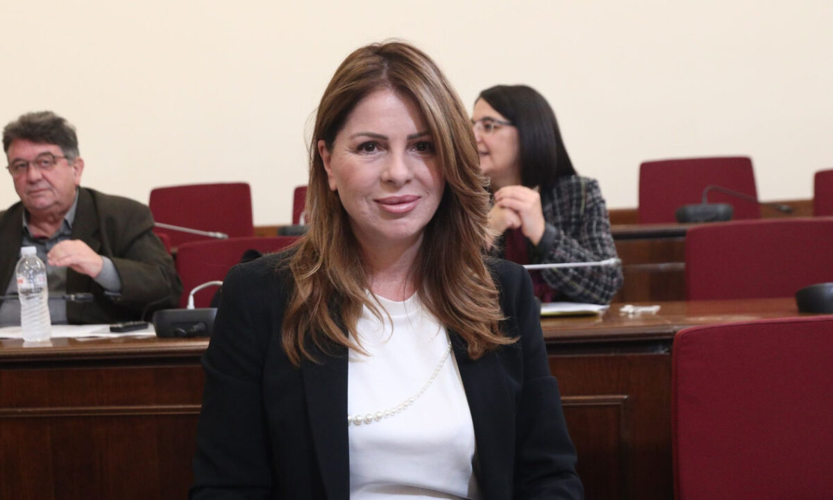 Παπακώστα για ΟΠΕΚΕΠΕ: Σας ζητώ να άρετε την ασυλία μου χθες