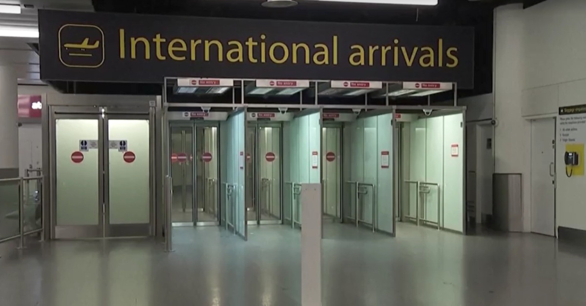 Μικρές εταιρίες ακυρώνουν πτήσεις στη Βρετανία λόγω καυσίμων