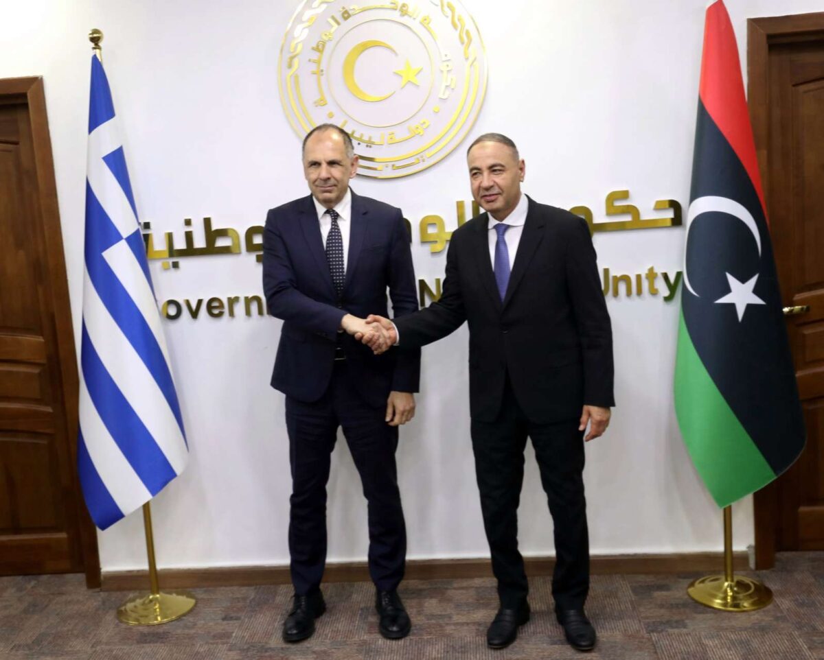 Στη Λιβύη ο Γεραπετρίτης: Διάλογος με την Τρίπολη για την οριοθέτηση υφαλοκρηπίδας και ΑΟΖ