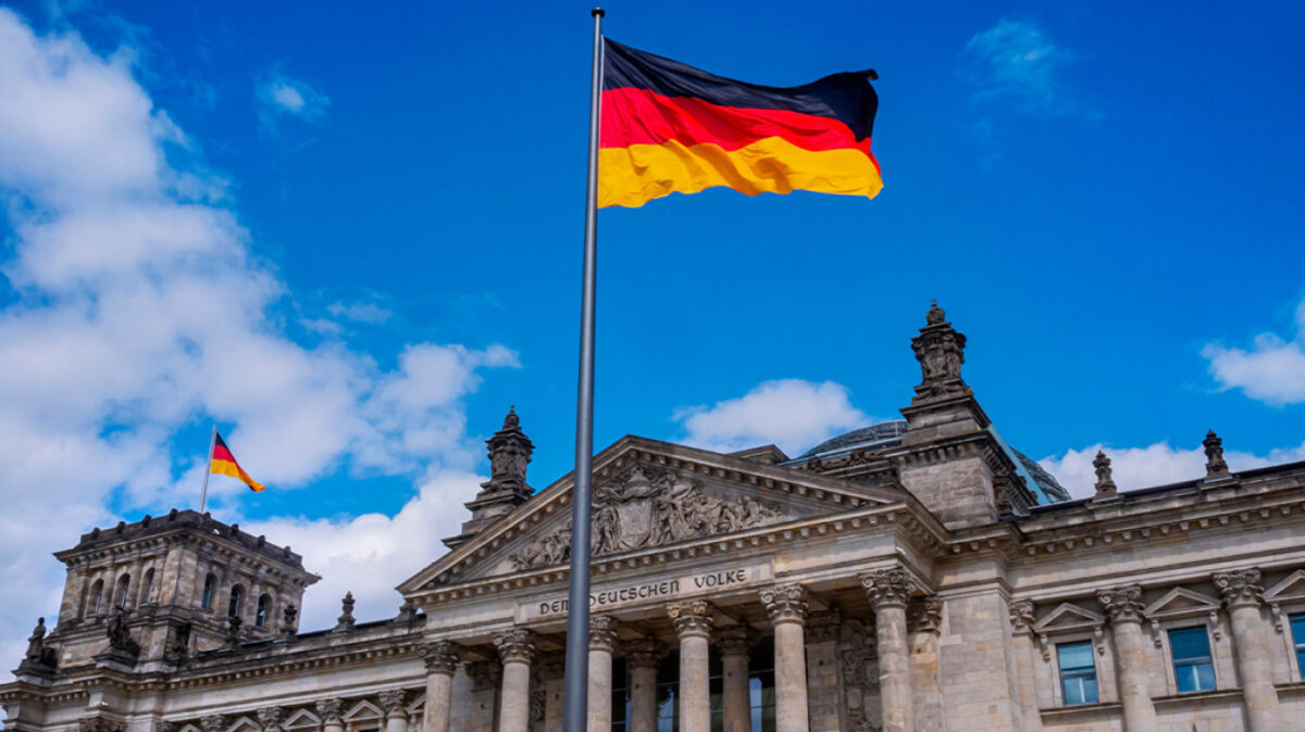 Γερμανία: Έκτακτο πακέτο στήριξης μετά τον πόλεμο με το Ιράν, μείωση φόρου στα καύσιμα και bonus έως 1.000 ευρώ