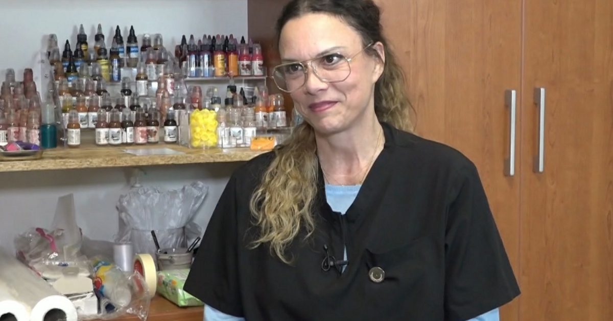 Ρεβέκκα Γιαννοπούλου: «Τα τελευταία 12 χρόνια κάνω αναδόμηση θηλής με ιατρικό τατουάζ»