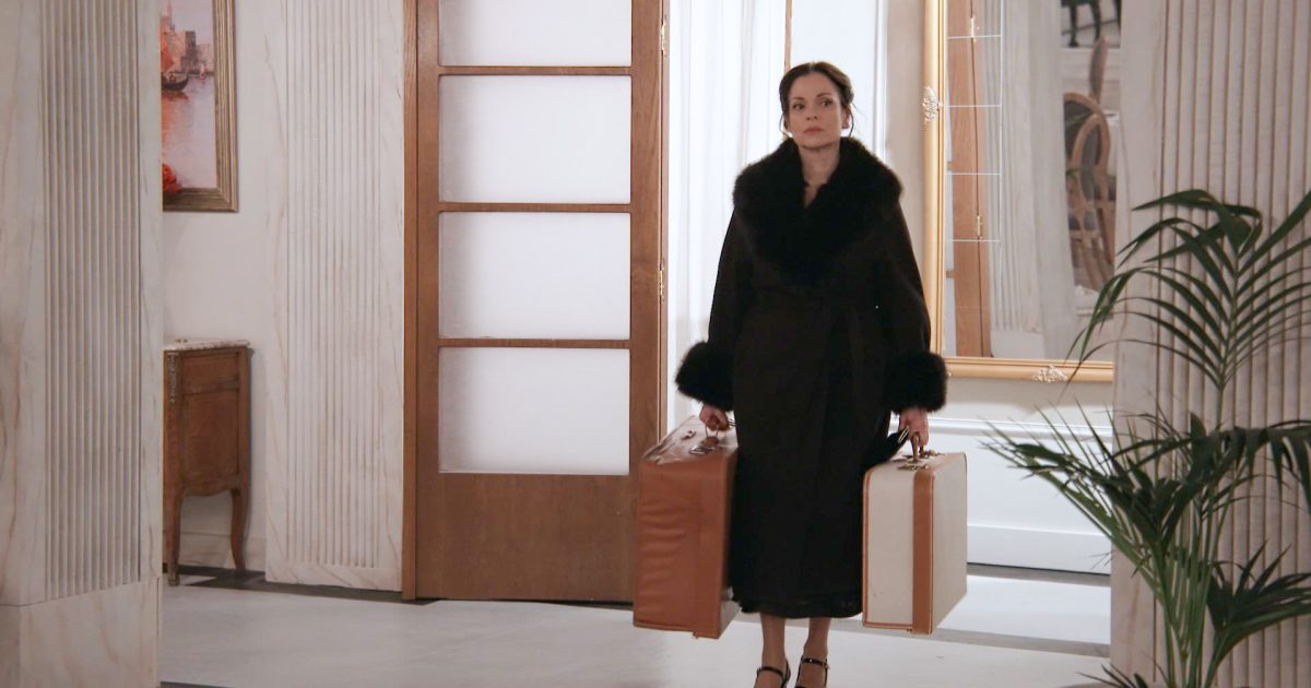 Grand Hotel: Εξαναγκάζεται να επιστρέψει και να το περάσει στα χέρια του Χατζημήτρου