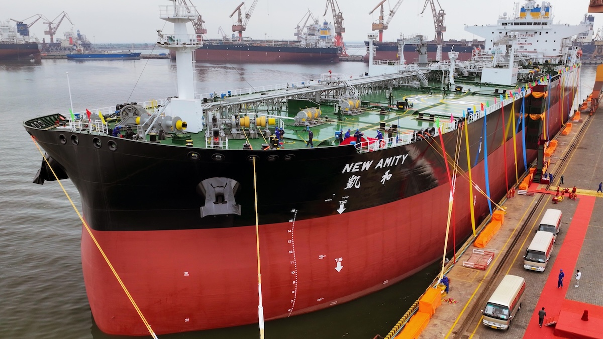 Μπλόκο στα Στενά του Ορμούζ: Οι ΗΠΑ ετοιμάζουν δασμούς 50% στην Κίνα