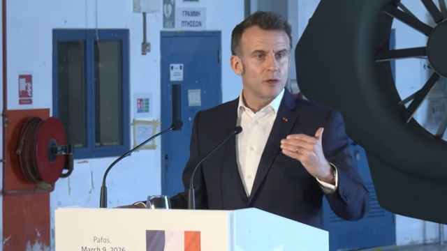 Μακρόν: «Χαστούκι» ο Τραμπ για το ΝΑΤΟ και τη Μπριζίτ!