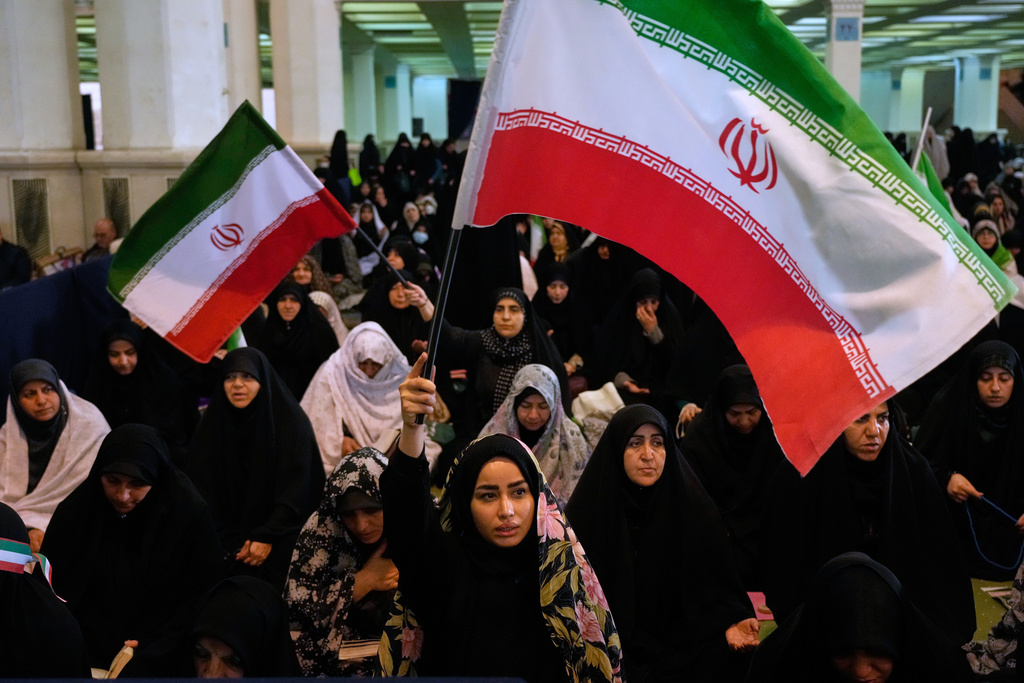 Axios: ΗΠΑ, Ιράν και διαμεσολαβητές επιδιώκουν 45ήμερη κατάπαυση πυρός