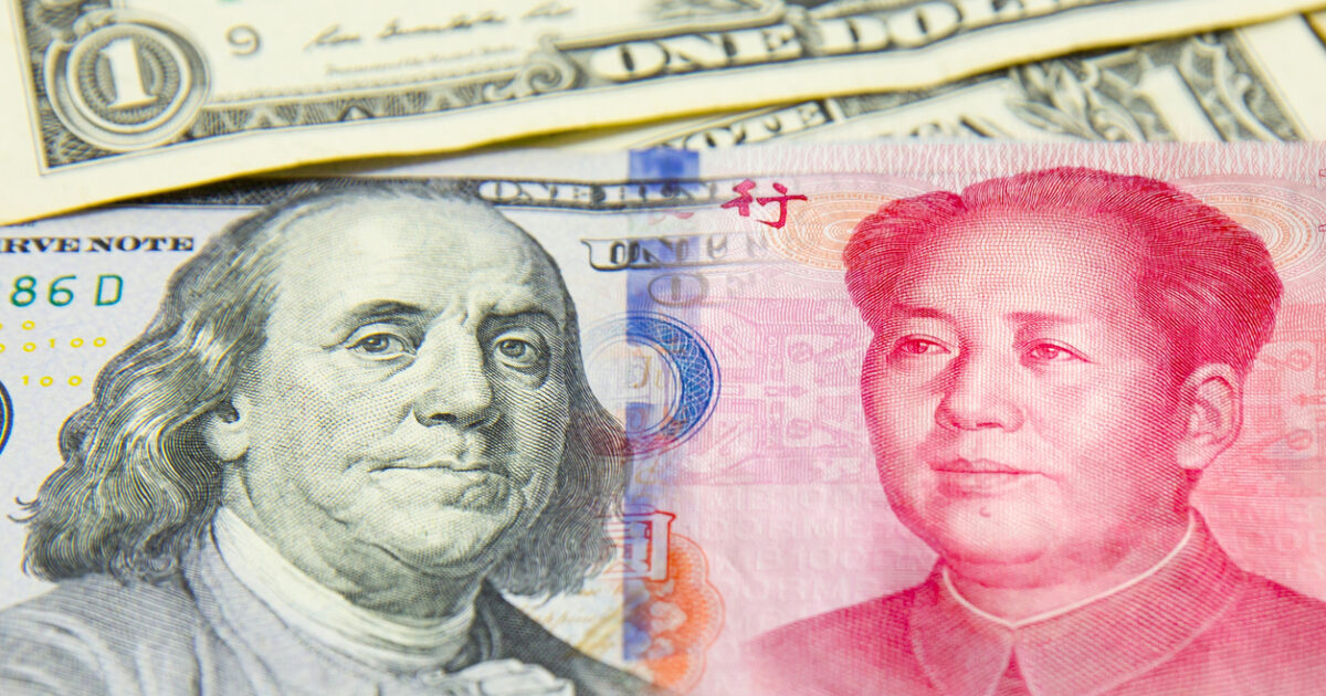 Η Κίνα βάζει «φρένο» στο ράλι του γουάν απέναντι στο δολάριο για να προστατεύσει τις εξαγωγές